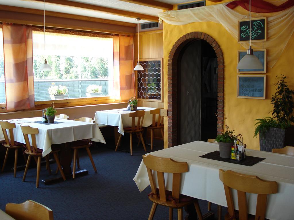 Hotel & Restaurant Bahnhof Reichenbach 2*